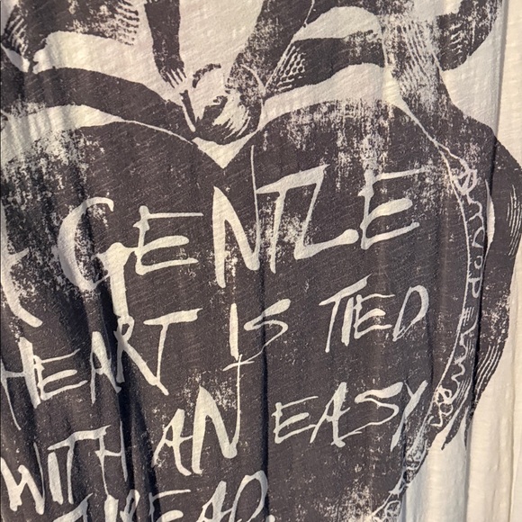 Magnolia Pearl White and Pink Graphic Dress - Picture 10 of 11